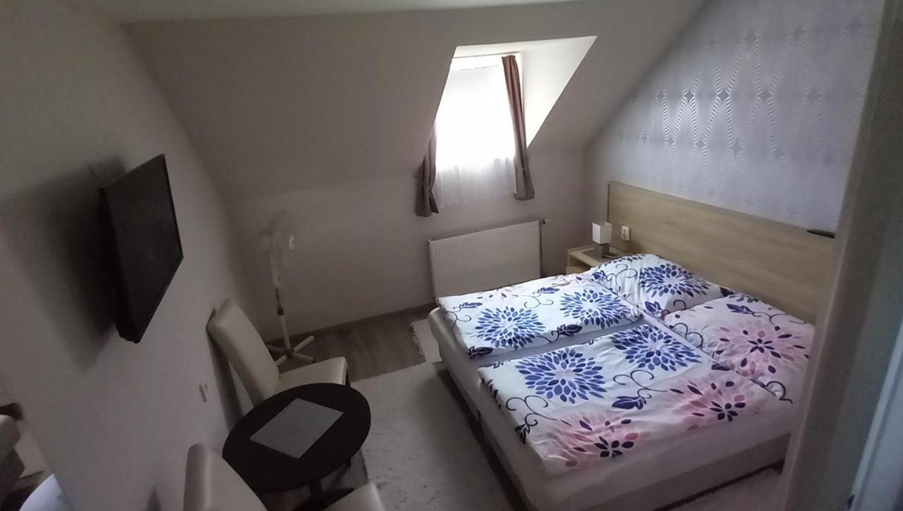 Hajnalka Vendeghaz Hotel Bük Eksteriør billede